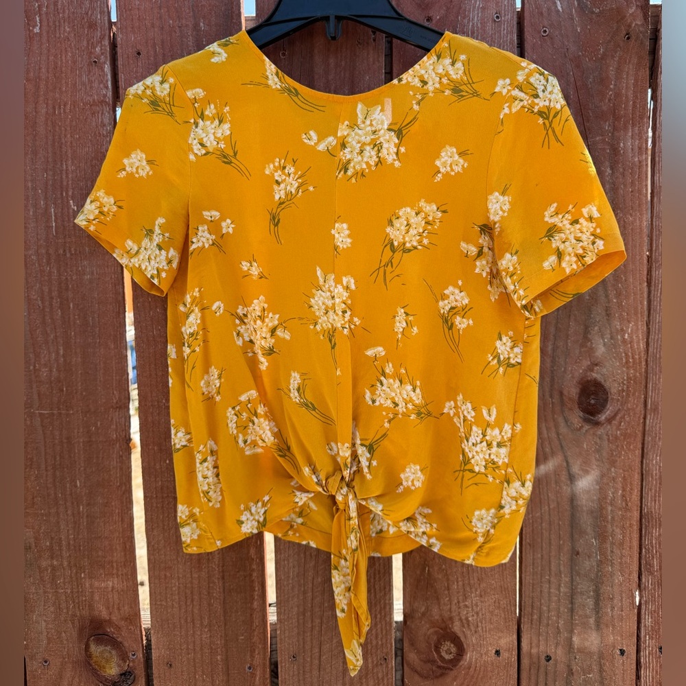 Madewell Silk Button-Back Tie Tee in the Butterfly Garden Print Women’s Size XS